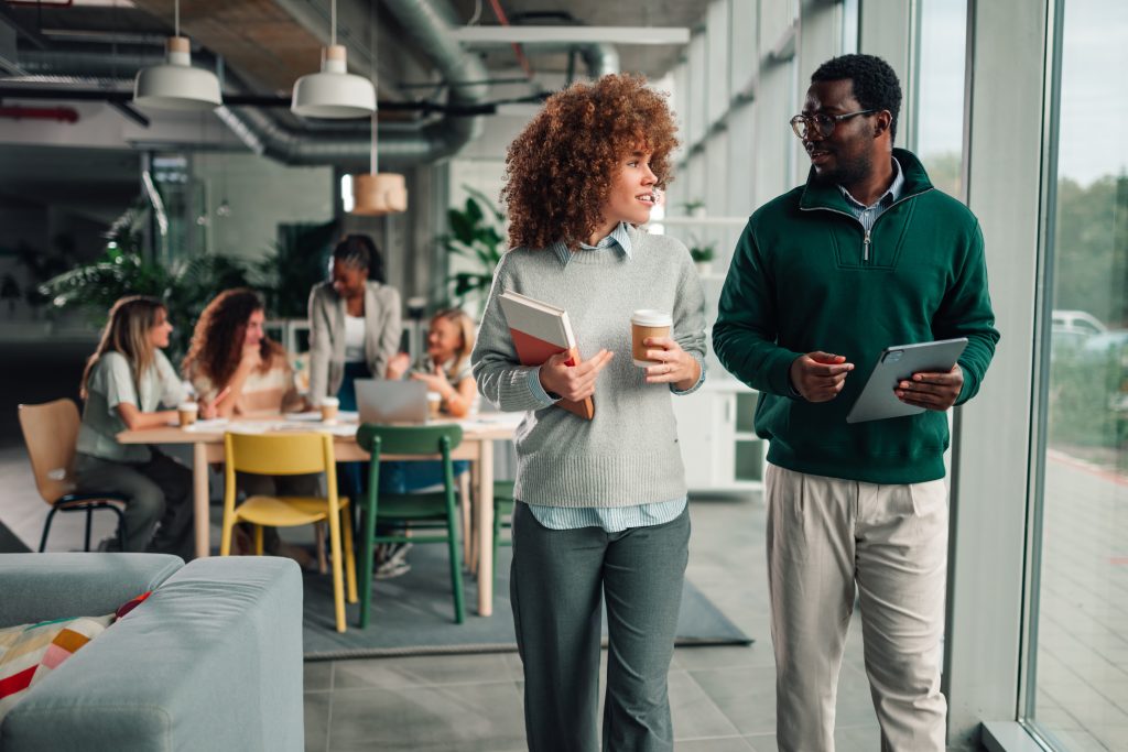 Hoe vergelijk je verschillende aanbieders van jaarrekeningen op basis van prijs en kwaliteit?