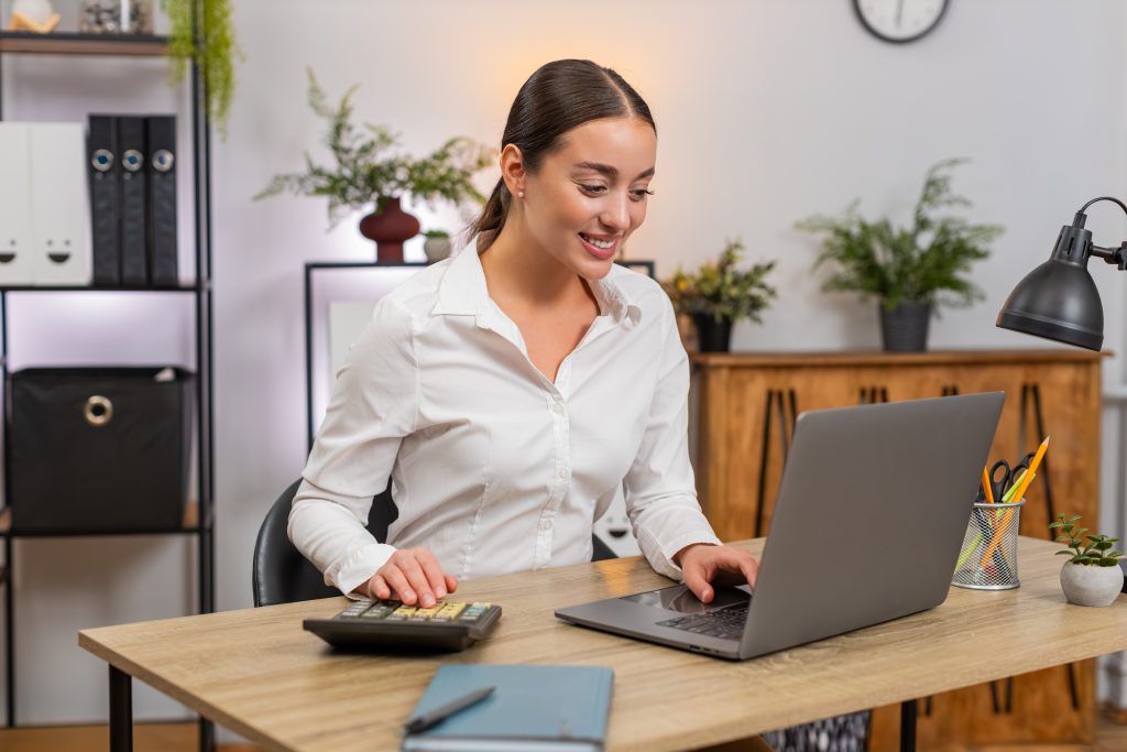 Salarisadministratie uitbesteden voor minder werk en minder fouten